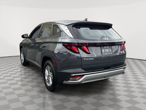 Used 2025 Hyundai Tucson SE FWD image 4