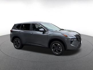 Used 2025 Nissan Rogue SV FWD video 2
