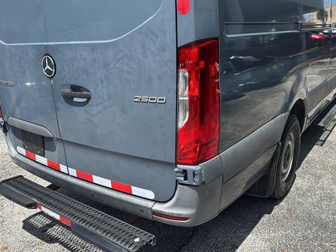 Used 2019 Mercedes-Benz Sprinter 170 image 32