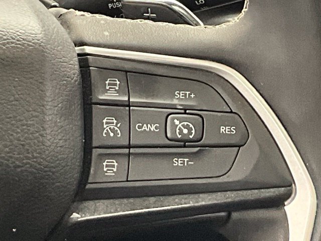 Used 2023 Jeep Grand Cherokee L Laredo AWD/4WD image 19
