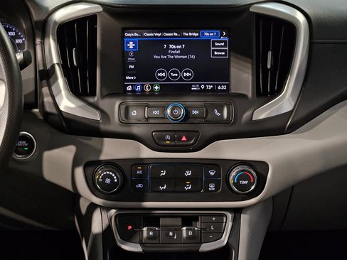 Used 2023 GMC Terrain SLE image 16