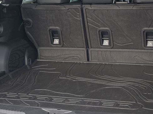 Certified 2025 Subaru Forester Limited w/ Popular Package image 9