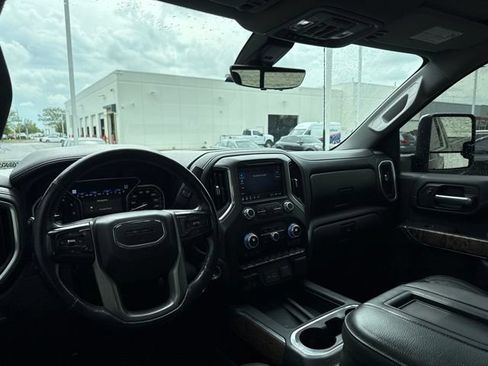 Used 2021 GMC Sierra 2500 Denali w/ Denali Ultimate Package AWD/4WD image 9