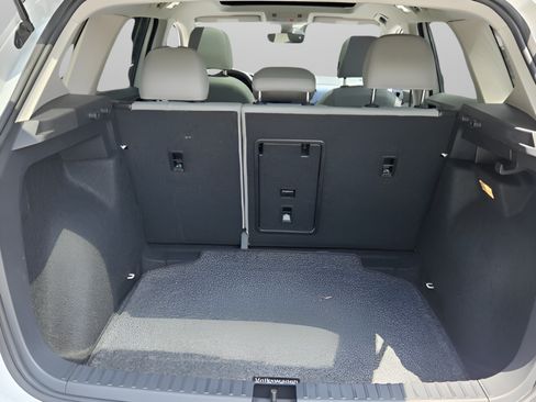 Certified 2023 Volkswagen Taos SE FWD image 26