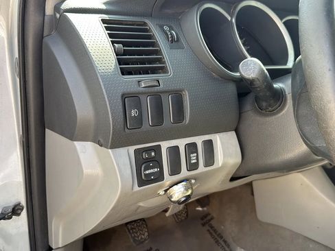 Used 2006 Toyota Tacoma 4x4 Access Cab V6 image 26