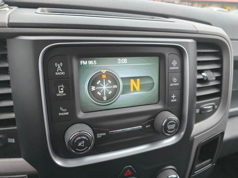 Used 2017 RAM 1500 Express image 16