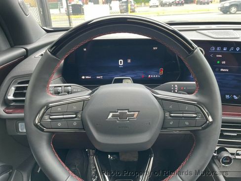 Used 2026 Chevrolet Traverse RS AWD/4WD image 14