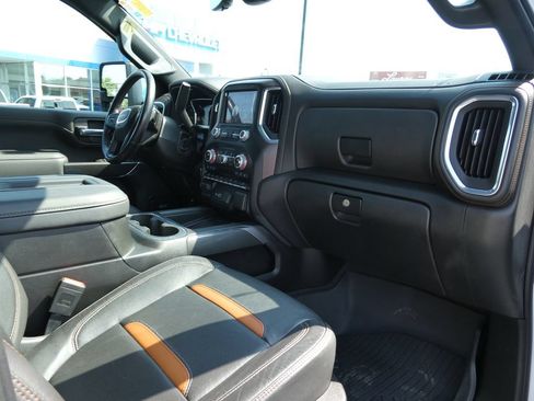 Certified 2022 GMC Sierra 2500 AT4 w/ AT4 Premium Plus Package AWD/4WD image 15