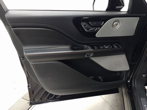 Used 2020 Lincoln Aviator Reserve w/ Equipment Group 202A image 14