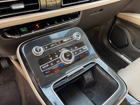 Certified 2023 Lincoln Nautilus Reserve w/ Equipment Group 201A image 22