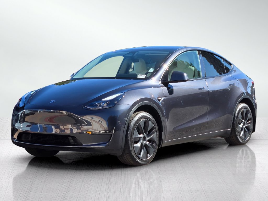 Used 2024 Tesla Model Y Long Range RWD image 9