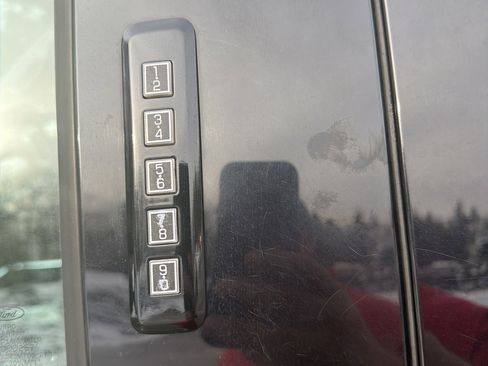 Used 2019 Ford F250 Lariat w/ Lariat Ultimate Package image 14