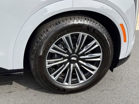 New 2026 Cadillac Escalade IQL Luxury image 7