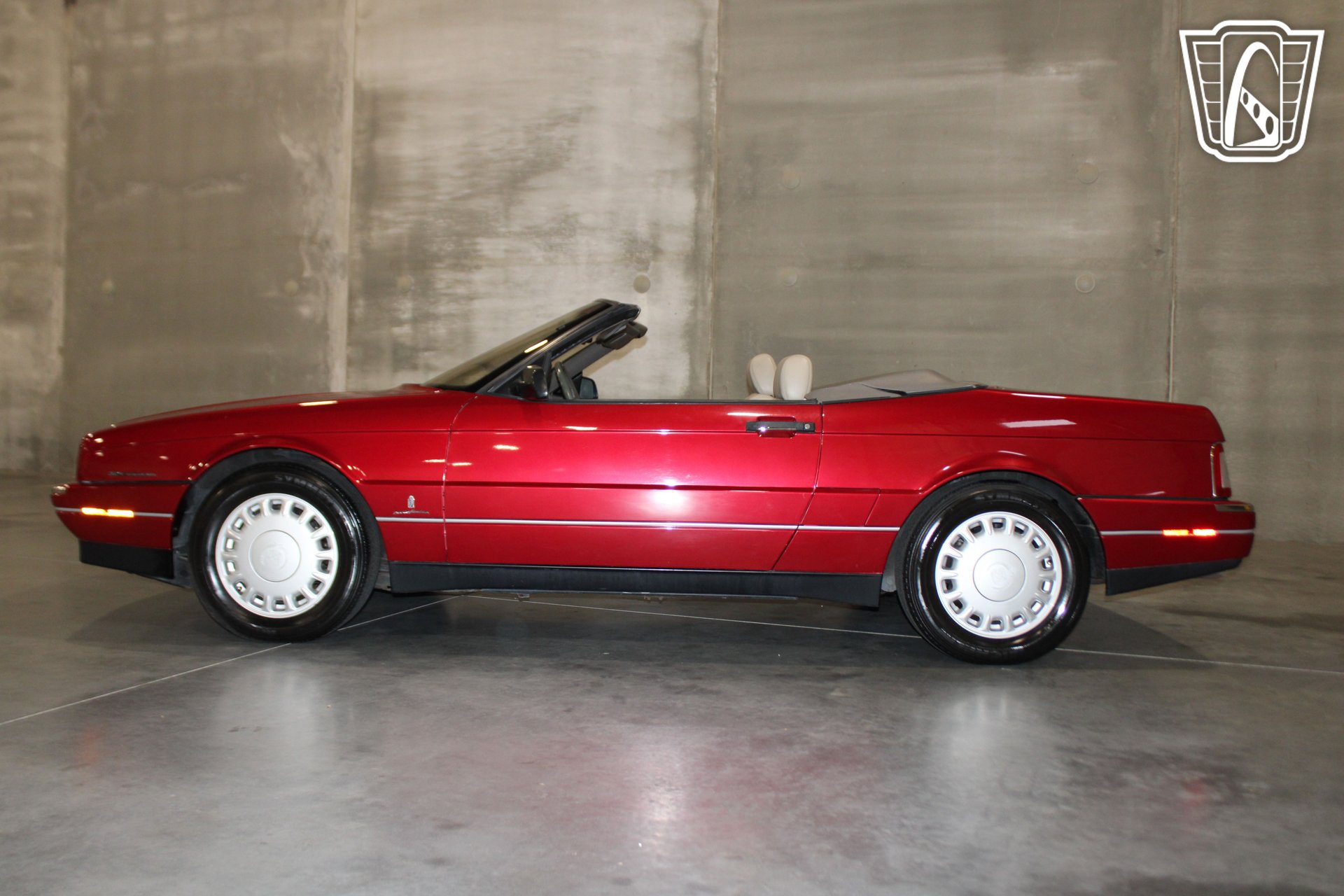 Used 1993 Cadillac Allante FWD image 18