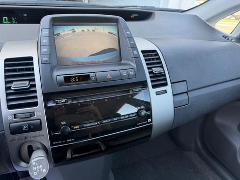 Used 2006 Toyota Prius w/ Pkg 8 FWD image 13