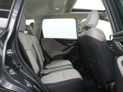 Used 2023 Subaru Forester Premium image 13