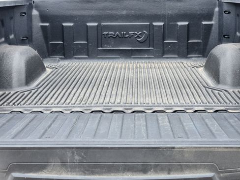 Used 2025 Chevrolet Silverado 1500 LT image 22