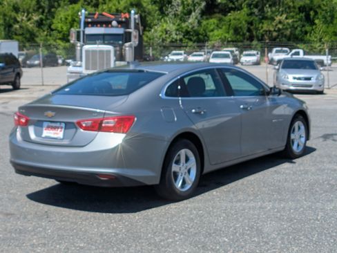 Used 2023 Chevrolet Malibu LT FWD image 9