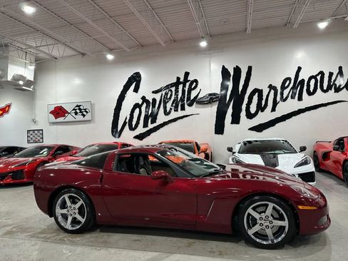 Used 2007 Chevrolet Corvette Coupe w/ Preferred Equipment Group RWD image 10