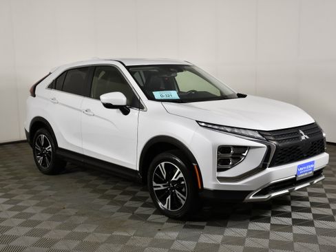 Used 2024 Mitsubishi Eclipse Cross SE AWD/4WD image 4