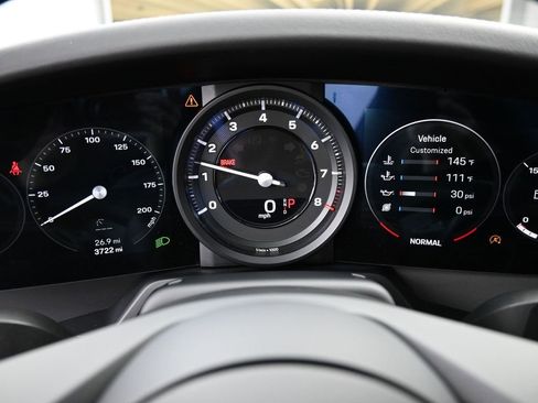 Used 2024 Porsche 911 Carrera image 29