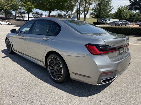 Used 2020 BMW 740i xDrive w/ M Sport Package AWD/4WD image 8