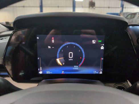 New 2026 Chevrolet Trax LT w/ Sunroof Package FWD image 11