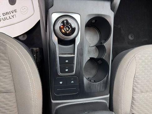 Used 2020 Ford Escape SE image 21