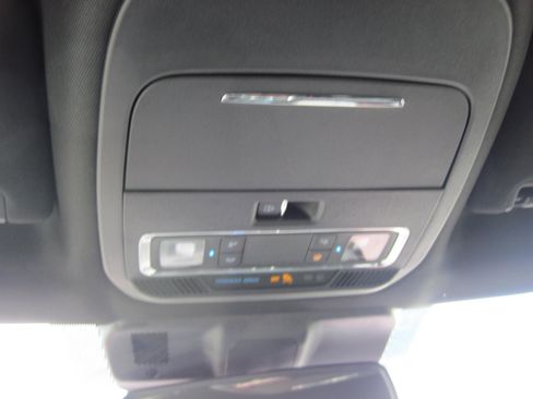 Used 2022 Ford F150 Lariat w/ Max Trailer Tow Package AWD/4WD image 18