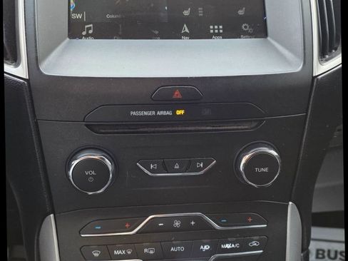 Used 2018 Ford Edge SEL w/ Equipment Group 201A image 16