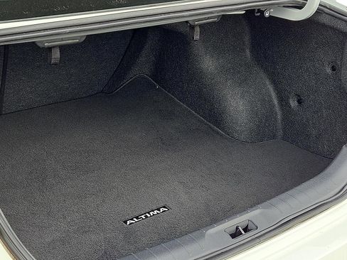 Used 2023 Nissan Altima 2.5 S image 8