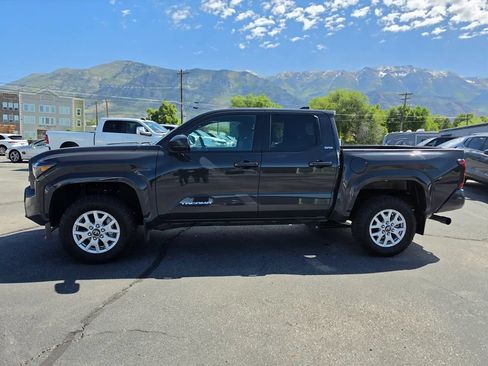 Used 2024 Toyota Tacoma SR5 AWD/4WD image 2