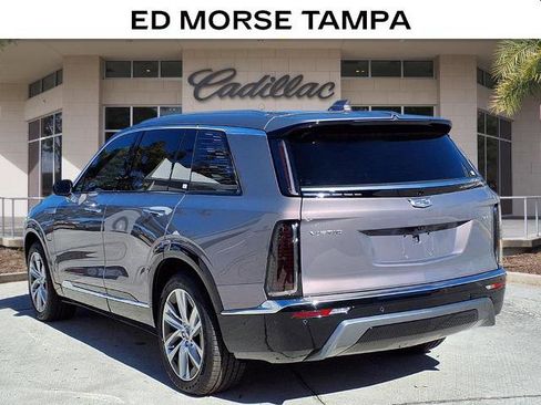 New 2026 Cadillac Vistiq Luxury image 3
