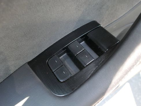 Used 2018 Tesla Model 3 Long Range RWD image 14