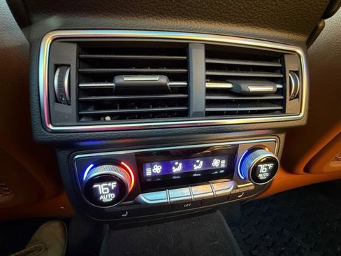 Used 2017 Audi Q7 3.0T Prestige image 22