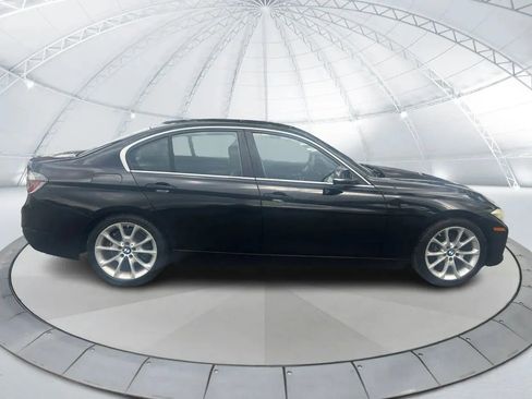 Used 2015 BMW 320i Sedan image 4