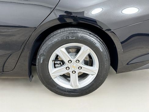 Used 2023 Chevrolet Malibu LS FWD image 30