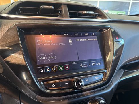 Used 2022 Chevrolet TrailBlazer ACTIV w/ Sun and Liftgate Package image 33