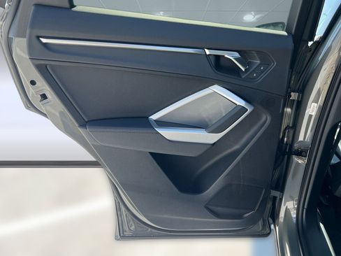 New 2025 Audi Q3 2.0T Premium image 27