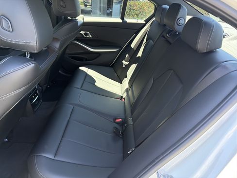 Used 2025 BMW 330i Sedan w/ Premium Package RWD image 36
