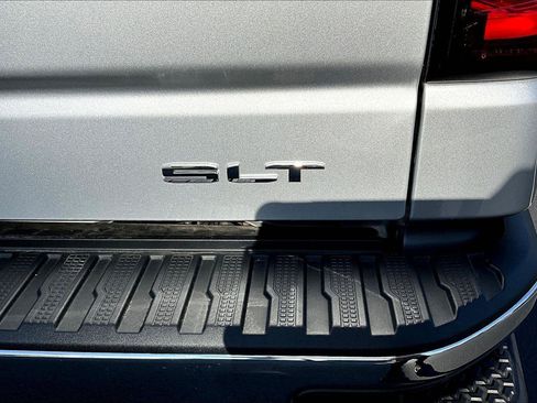 Used 2022 GMC Sierra 1500 SLT w/ SLT Premium Package image 8