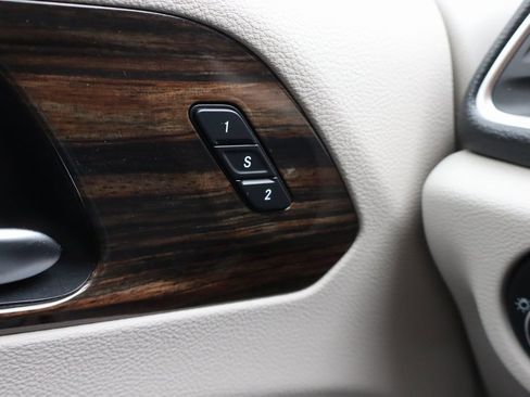 Used 2022 Chrysler Pacifica Limited image 15