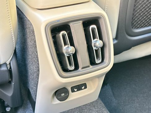 New 2026 Volvo XC40 B5 Ultra w/ Climate Package image 13