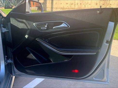 Used 2019 Mercedes-Benz CLA 250 image 25