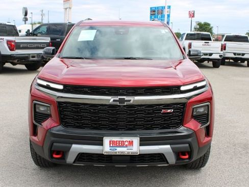 Used 2026 Chevrolet Traverse Z71 w/ Driver Confidence Package AWD/4WD image 2