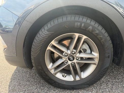 Used 2017 Hyundai Santa Fe Sport image 12