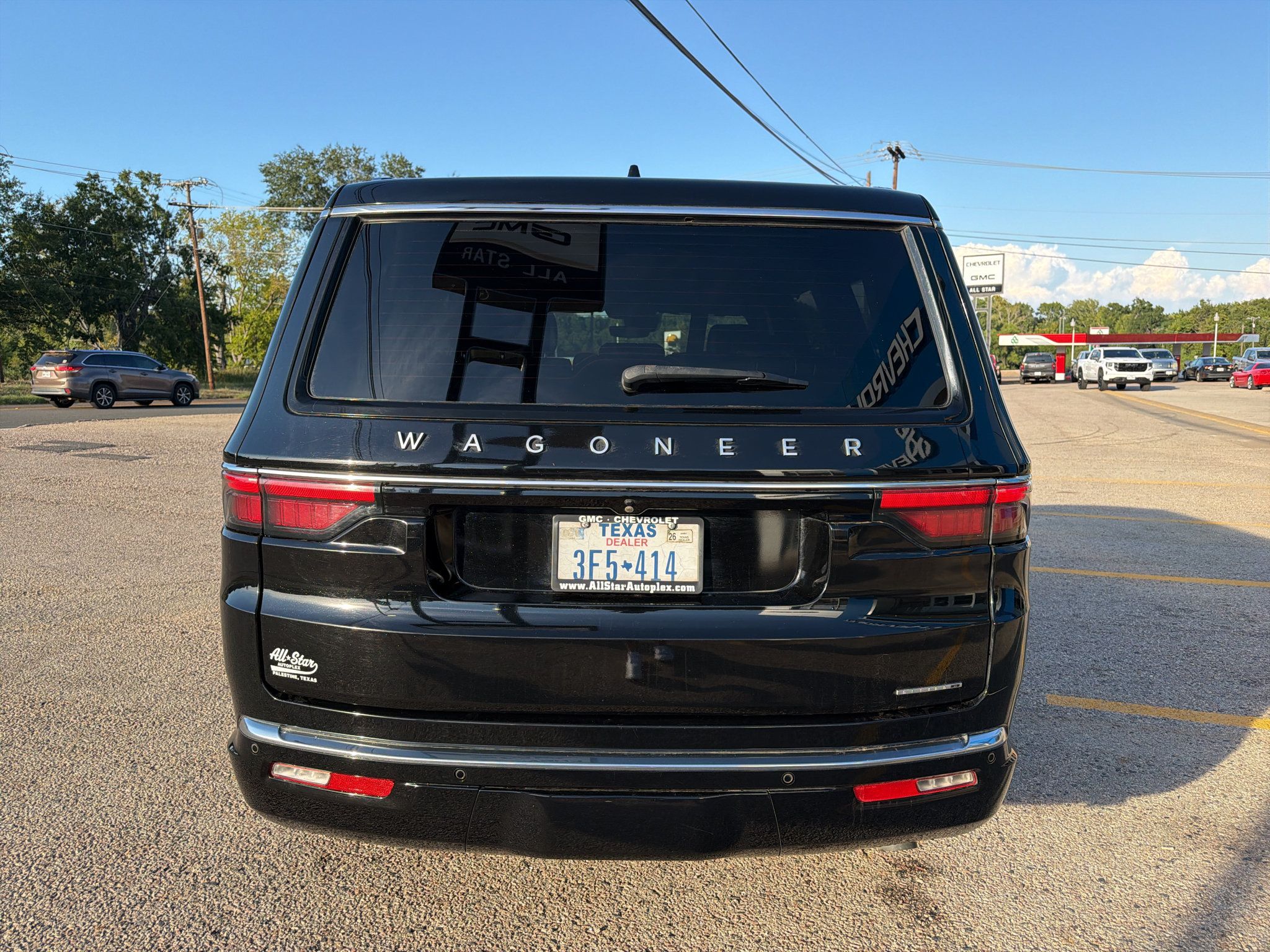 Used 2024 Jeep Wagoneer Series II w/ Convenience Group I AWD/4WD image 9