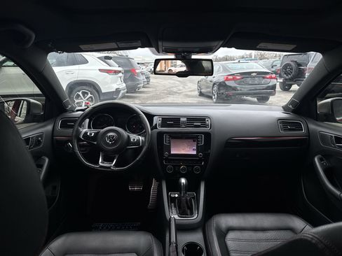 Used 2016 Volkswagen Jetta GLI SEL image 21