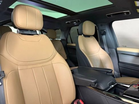 Used 2025 Land Rover Range Rover Sport Dynamic SE image 32