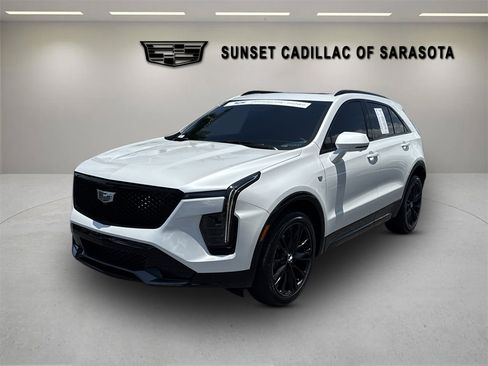 Certified 2025 Cadillac XT4 Sport w/ LPO, Onyx Lite Package FWD image 8